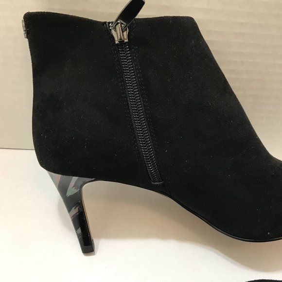 J.Renee’ Taper Toe Ankle Side Zip Bootie - Picture 10 of 11